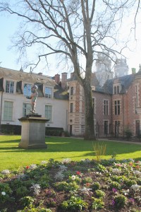 Bagalad | Le jardin de l’Hôtel Groslot, Loiret, Centre-val-de-Loire